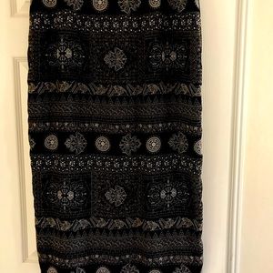 Liz Claiborne Collection black and cream print midi skirt.